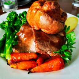 Sunday Roast in Hellesdon, Norwich - 5 Best Places for Sunday Roast in Norwich for Grandparents